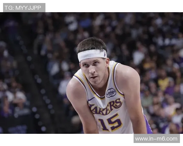 里夫斯谈比赛风格更倾向雷迪克而非克六的自然发挥与个人喜好 里夫斯谈比赛风格更倾向雷迪克而非克六的自然发挥与个人喜好